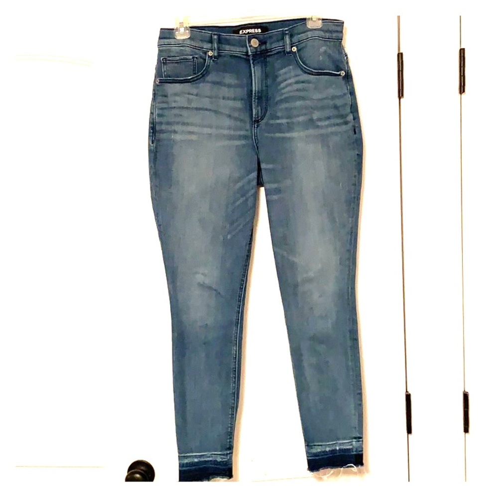 Express Women’s Size 8R Stretch Jeans